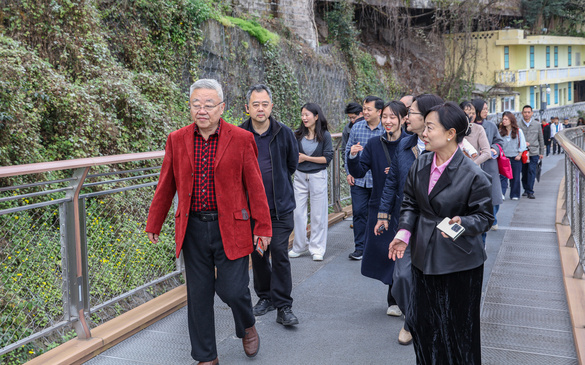 图片2.jpg 图片2.jpg